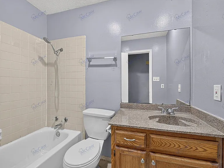 2913 Green Ridge St — Photo 17