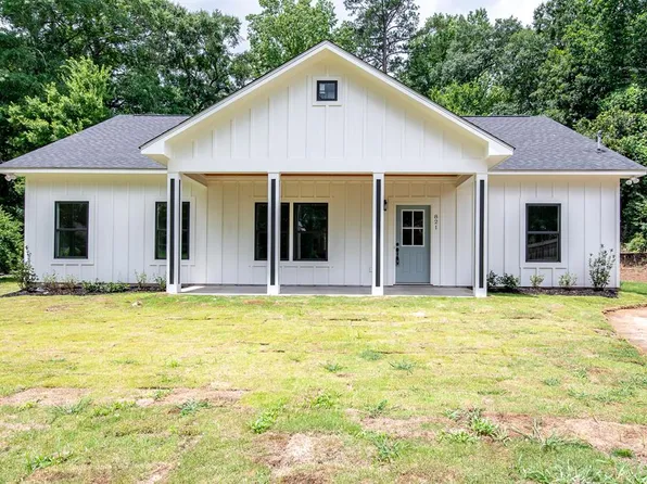 821 Lichfield Rd, Columbus, GA 31904