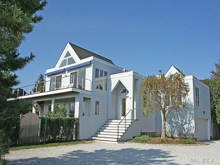 1st image of 4 Bay Meadow Ln