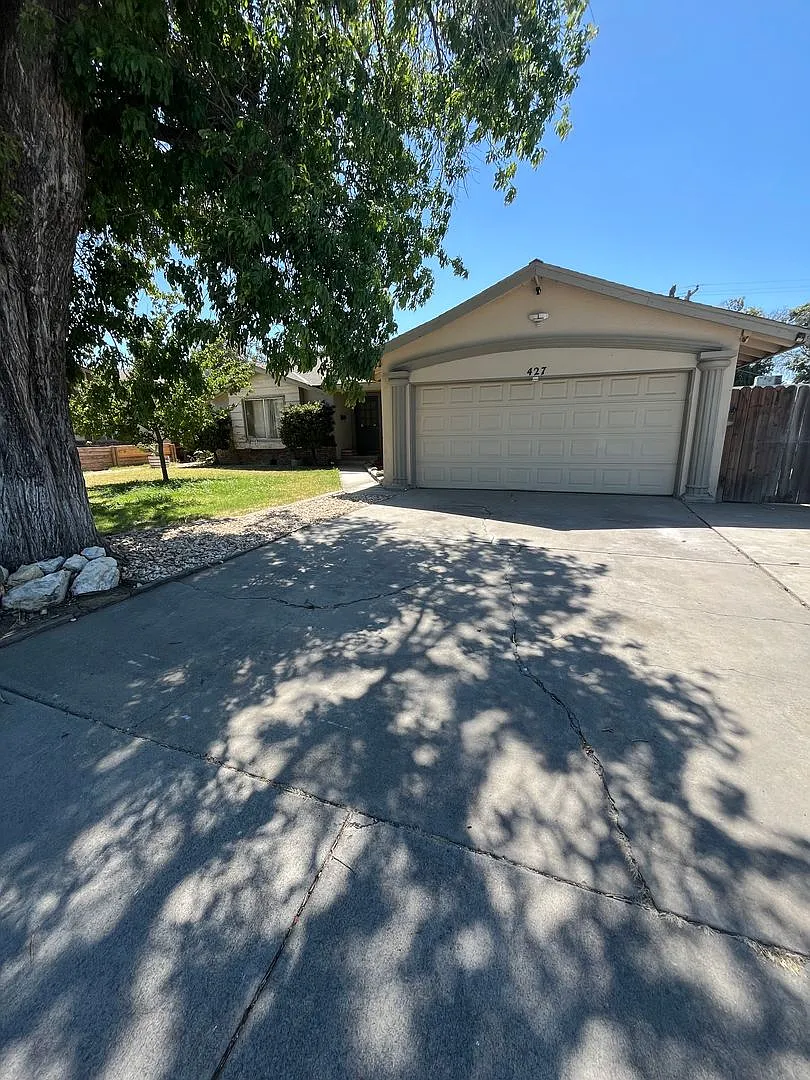 Coming Soon 3-Bedroom, 2-Bathroom Home for Rent — Photo 1