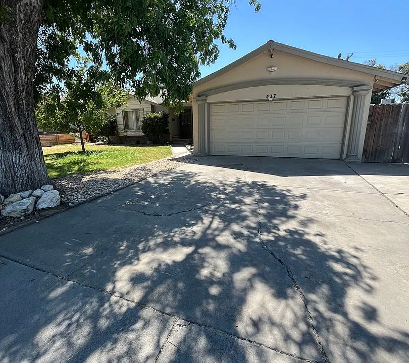 427 N Santa Ana St