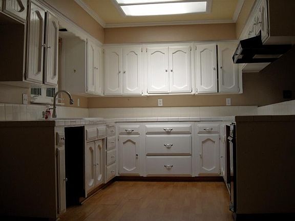 3rd image of 5578 E Dakota Ave