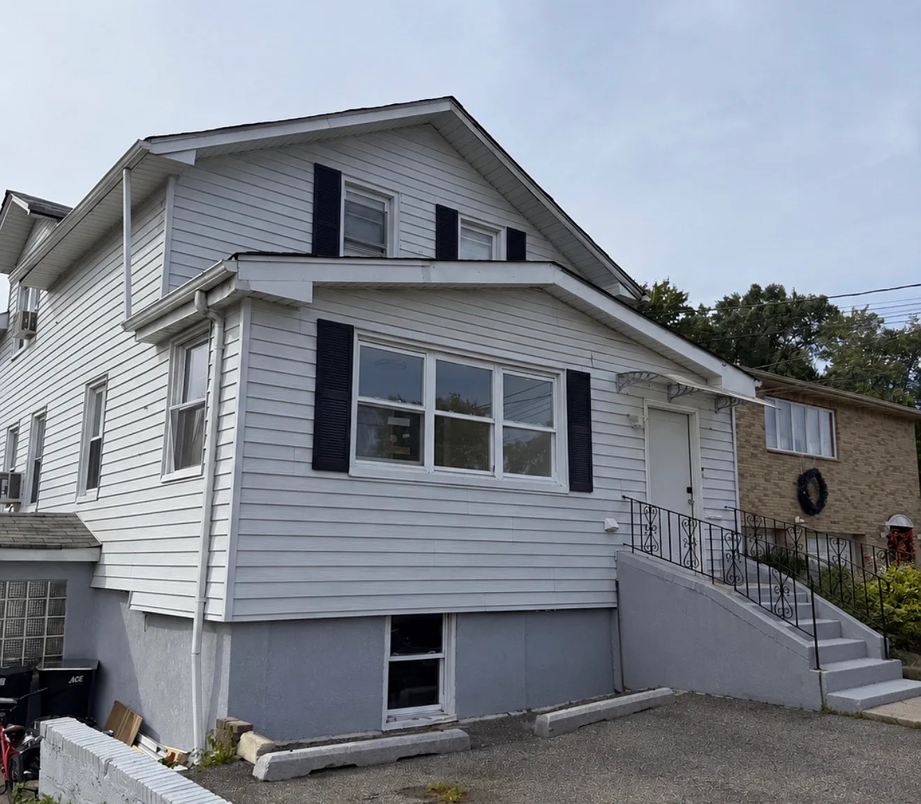 2 bed, $2,700 — Photo 2