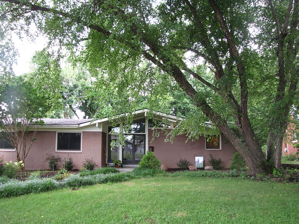 2716 Lamont Road