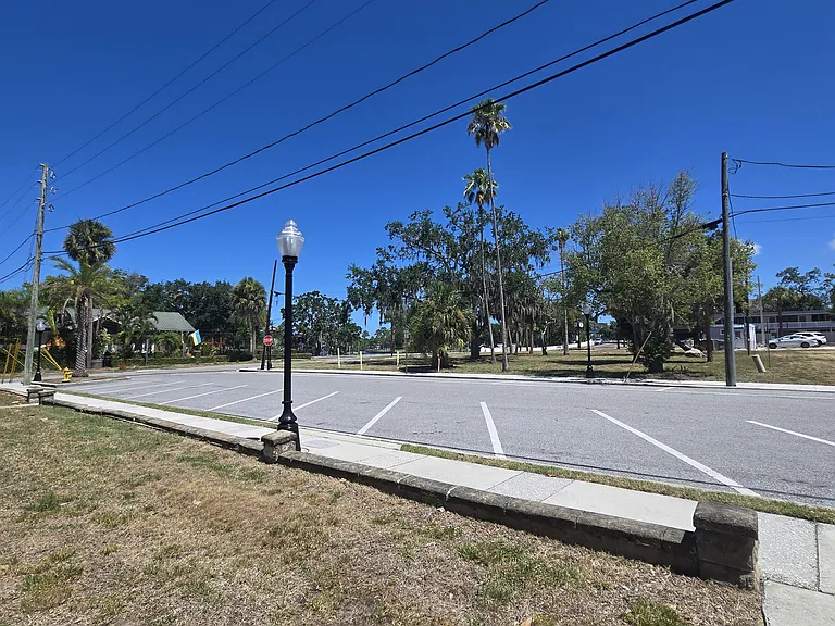 106 Banana St #Q — Photo 14
