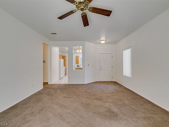 4th image of 596 Mountain Links Dr