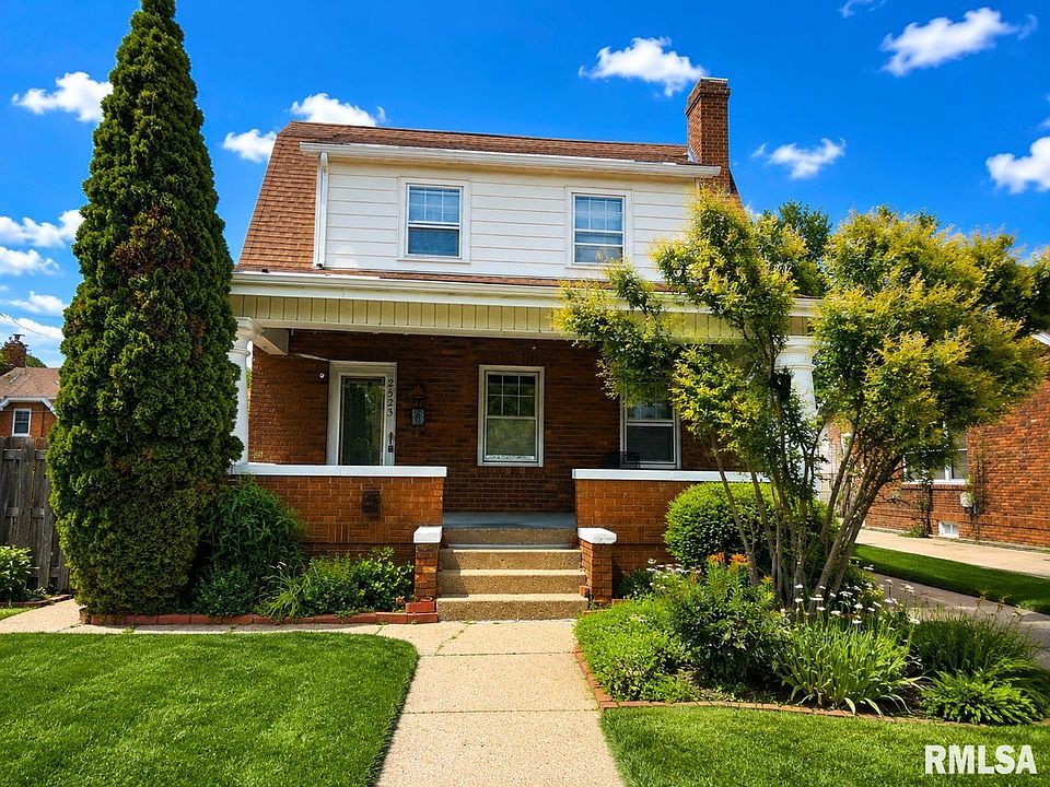 2523 W Rohmann Ave, West Peoria, IL 61604 | Zillow