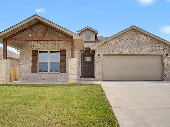 8710 Sunspire Ln, Centerton, AR 72719