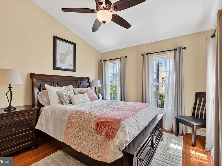 6635 Dunwich Way — Photo 22