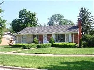 361 E Laurel Ave photo 1