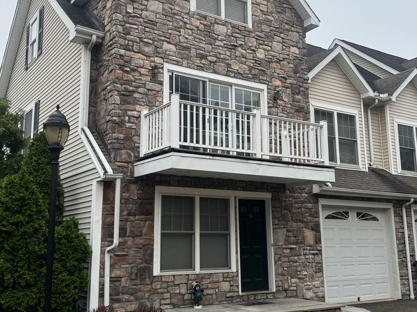 39 Maple Tree Ave #14
