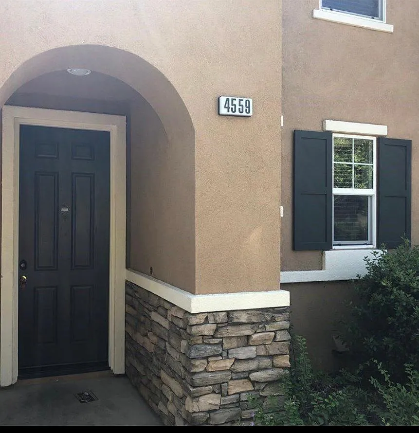 3 bed, 2.5 bath, 1442 sqft, $3,000 — Photo 1