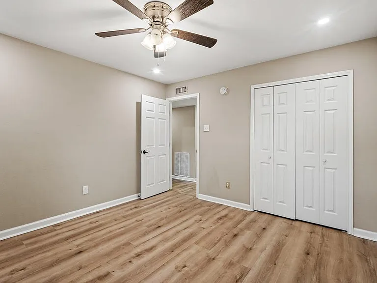 5201 Marks Cir — Photo 7