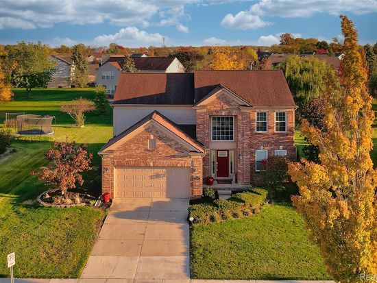 47071 Sherstone Dr, Canton, MI 48188