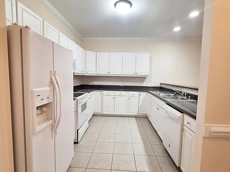 3016 Edward Ct #B — Photo 5