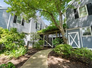 14 Countryside Dr, Basking Ridge, NJ 07920