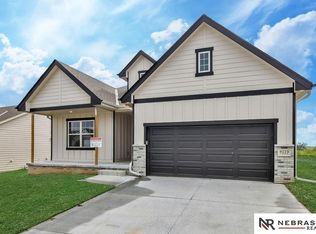 4119 S 213th St, Elkhorn, NE 68022