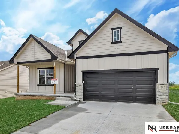 4119 S 213th St, Elkhorn, NE 68022