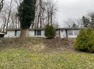 552 Industry Rd, North Tazewell, VA 24630