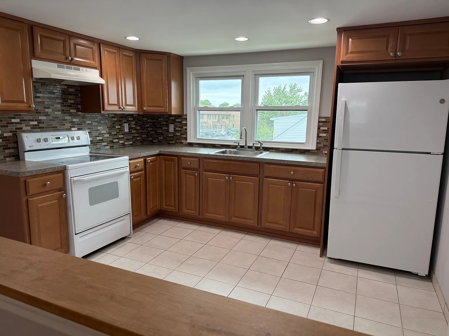 2 bed, $1,850 — Photo 4