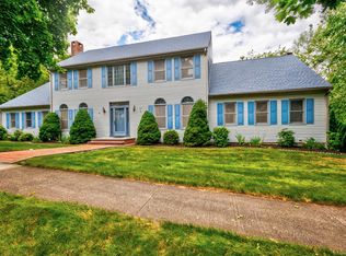 297 Blake Cir, Hamden, CT 06517