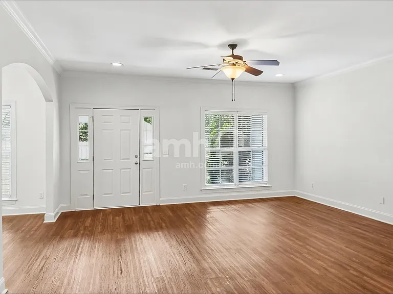 5966 Armadale Dr — Photo 7