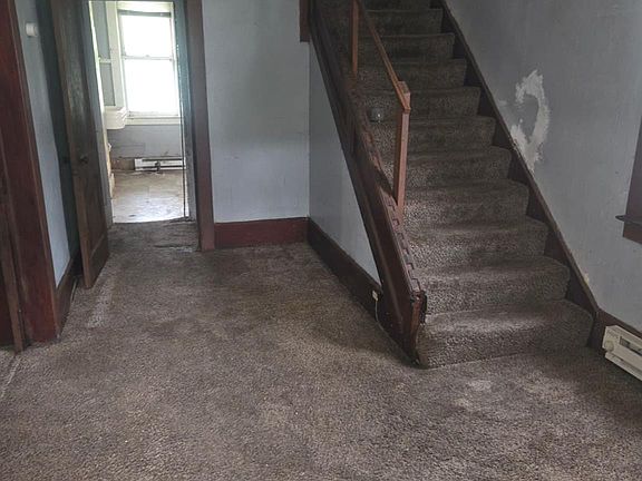 5th image of 202 Tyler St