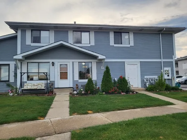 29W520 Winchester Cir S #55-3, Warrenville, IL 60555