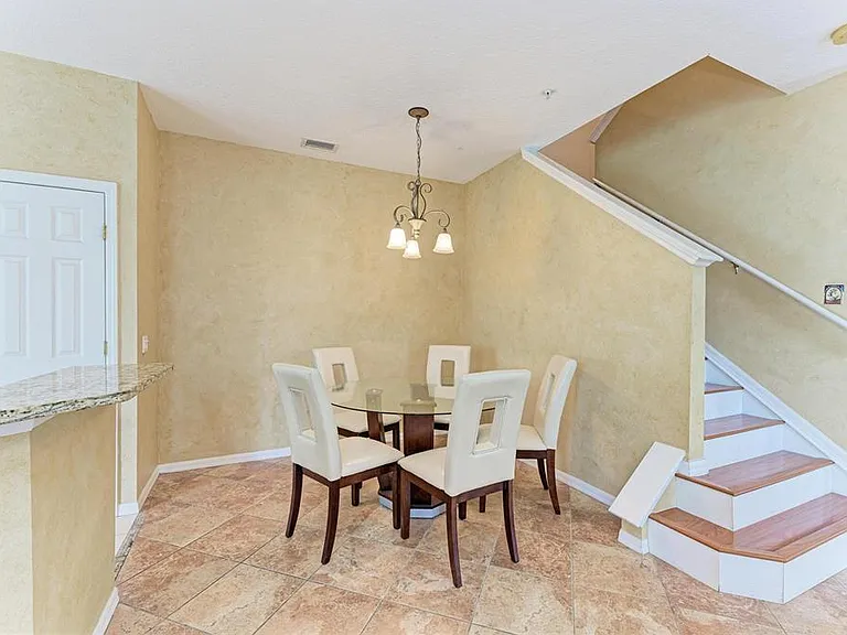 3931 Yellowstone Cir — Photo 10