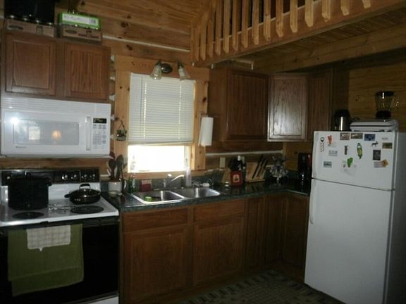 5th image of 3290 N Cedar Gap Ln