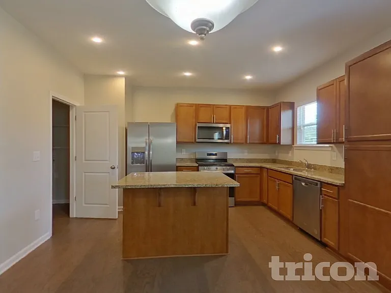 280 Paulownia Cir — Photo 4