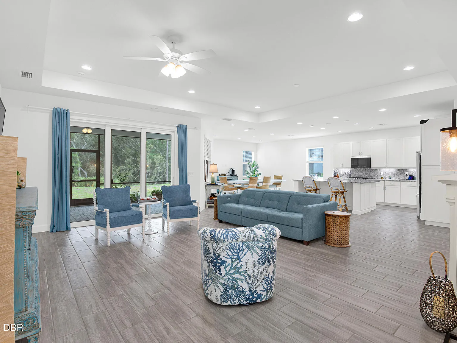 3 bed, 3.5 bath, 2542 sqft, $3,700 — Photo 4