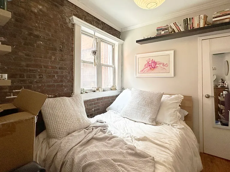 55 Spring St #1 — Photo 6