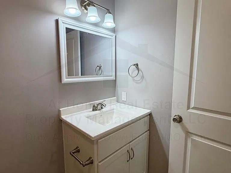 2717 Mayflower Dr — Photo 31