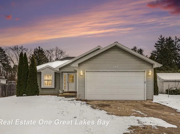 405 Swanson Rd, Saginaw, MI 48609