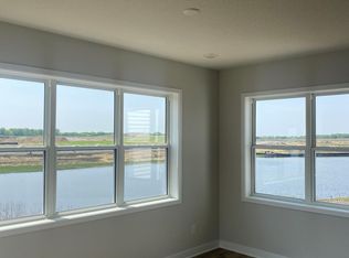 2005 Fulton Ct, Carver, MN 55315