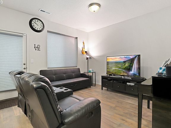 5th image of 1308 NE 72nd Way