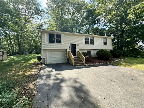 161 Deerfield Ridge Dr, Groton, CT 06355