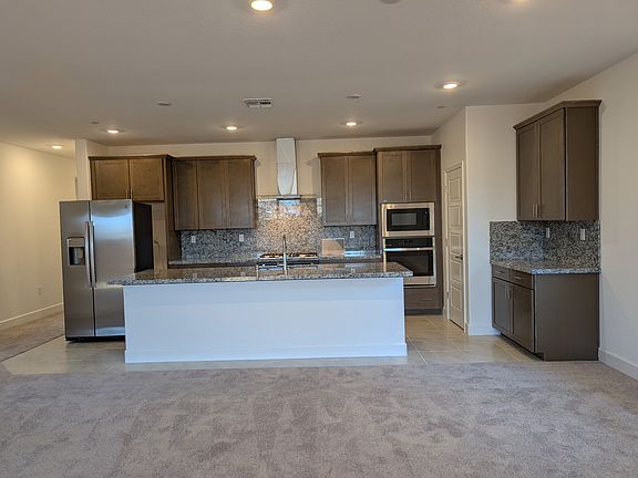 5th image of 1550 Hurst St
