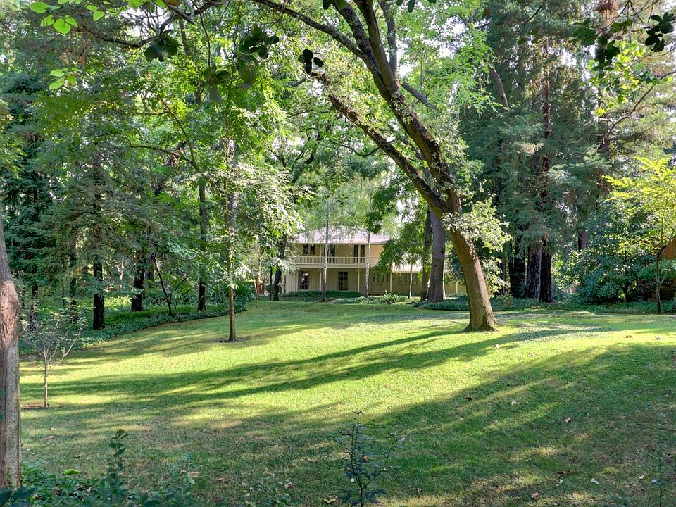 1st image of 2719 Laurel Dr