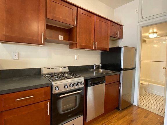 4th image of 57 W 85th St #3BB