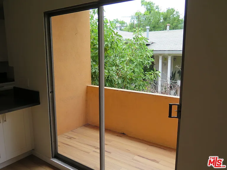 1022 N Croft Ave #5 — Photo 8