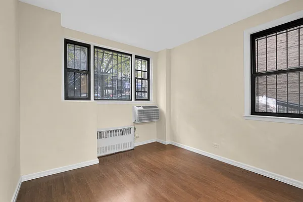 Rented by Tosh Marks Property Group | media 22