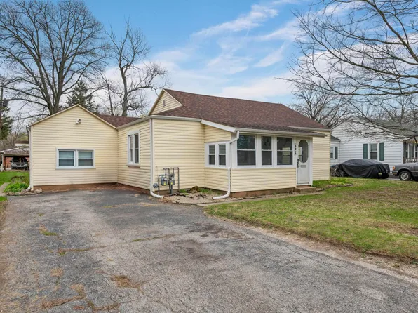 602 N McKenzie St, Muncie, IN 47304