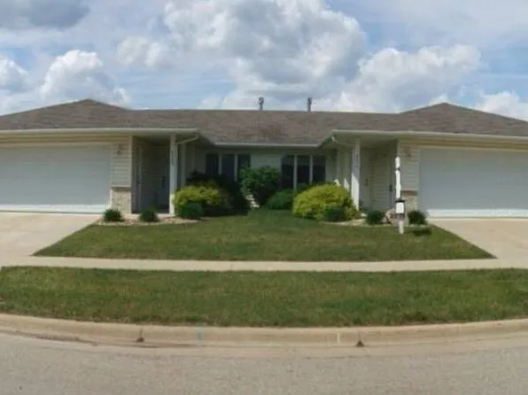 2015 Pinewood Rd SE, Rochester, MN 55904