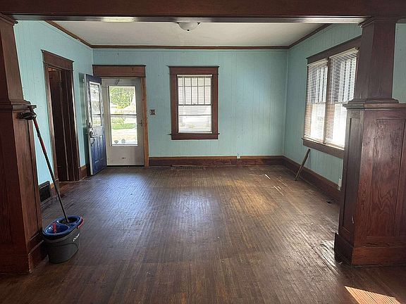 Dining room/living room