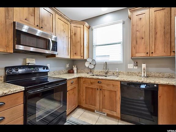 3rd image of 10368 S Millerton Dr