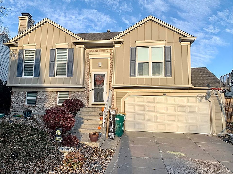 1st image of 11239 W 103rd Dr