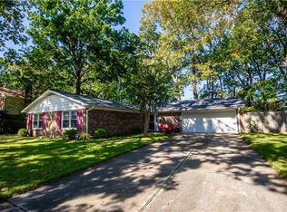 1049 Clipper Dr, Hampton, VA 23669