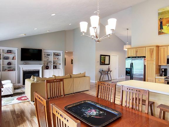 5th image of 13842 S Windcrest Ct